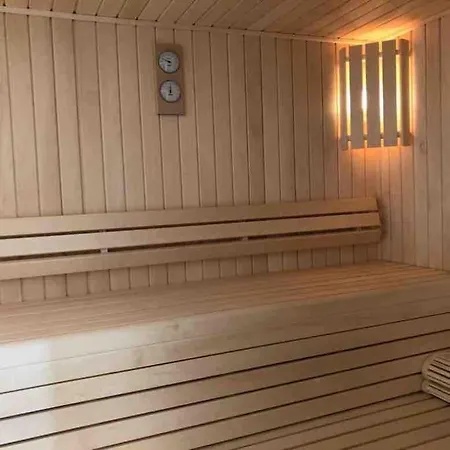 Chalé Chalet,14 P, 230m2,sauna,billard,source *